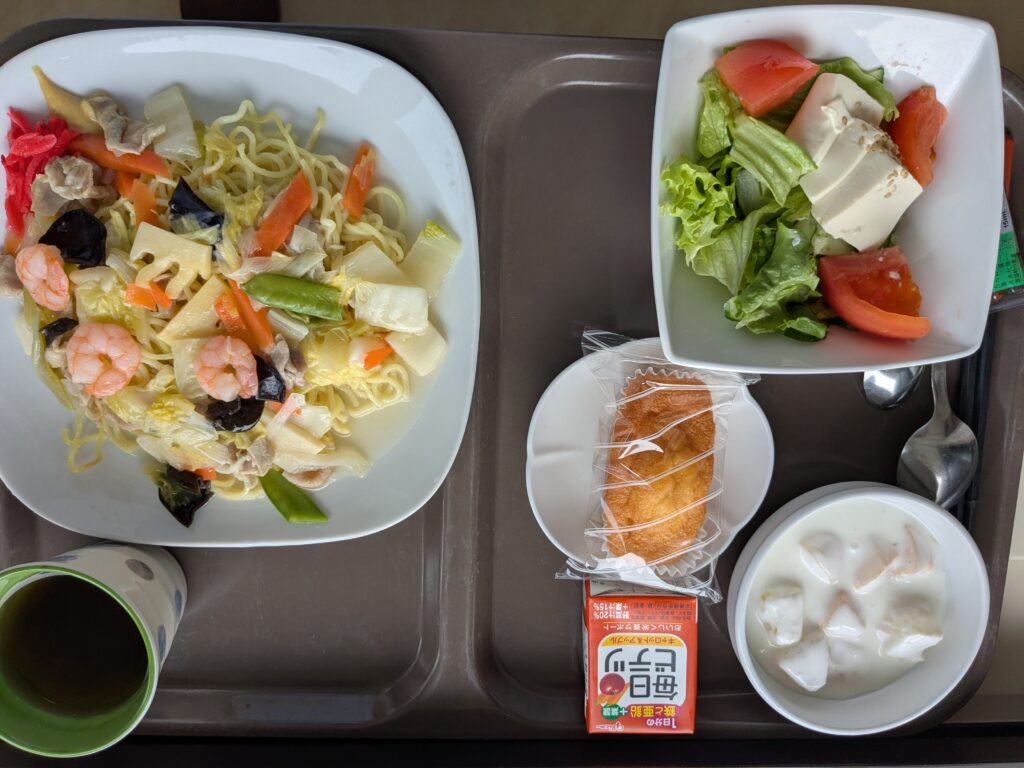 alt="愛育病院 産後ケア デイケア ランチ 食事 内容"