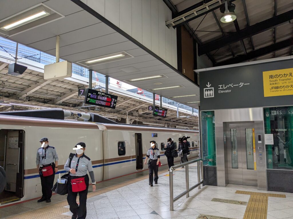 北陸新幹線　エレベーター　東京駅